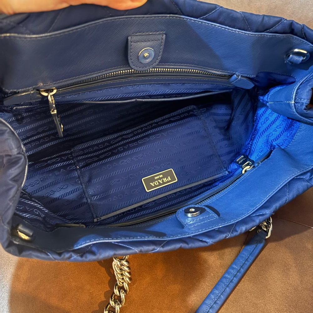 Prada Quilted Tote Navy - Picture 3 of 5